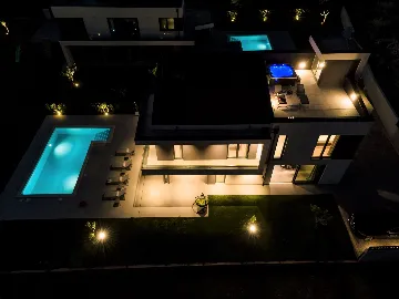 Modern Family Villa with Pool in Vodnjan