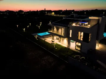Modern Family Villa with Pool in Vodnjan