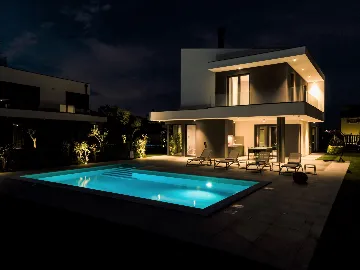 Modern Family Villa with Pool in Vodnjan