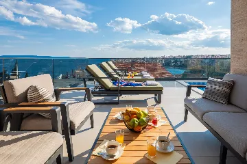 Modern Family Villa with Pool in Okrug Gornji