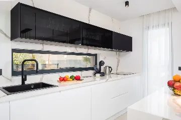 Modern Family Villa with Pool in Okrug Gornji