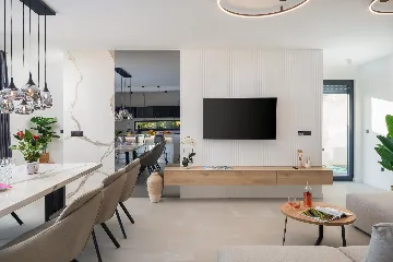 Modern Family Villa with Pool in Okrug Gornji