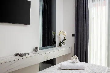 Modern Family Villa with Pool in Okrug Gornji