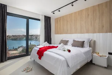 Modern Family Villa with Pool in Okrug Gornji