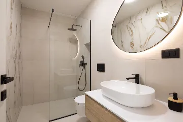 Modern Family Villa with Pool in Okrug Gornji