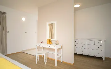 Spacious Family Villa with Pool in Stari Grad