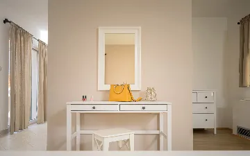 Spacious Family Villa with Pool in Stari Grad