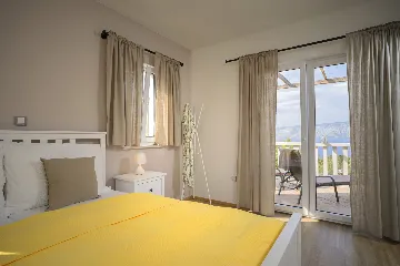 Spacious Family Villa with Pool in Stari Grad