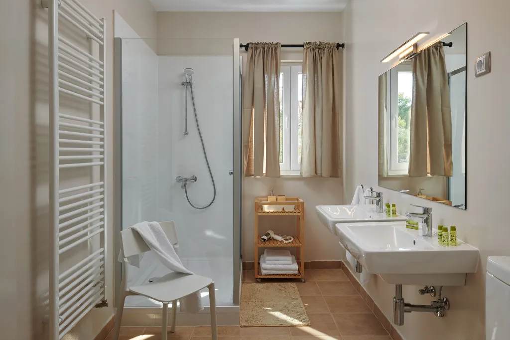 Modern Sea View Villa with Pool in Stari Grad