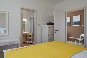 Modern Sea View Villa with Pool in Stari Grad