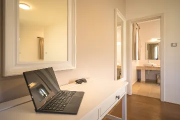 Modern Sea View Villa with Pool in Stari Grad