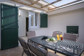 Modern Sea View Villa with Pool in Stari Grad