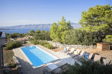 Modern Sea View Villa with Pool in Stari Grad