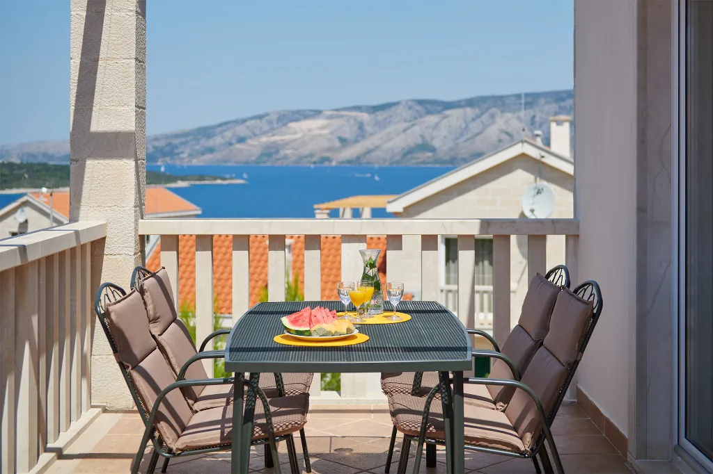 Contemporary Villa with Pool in Stari Grad