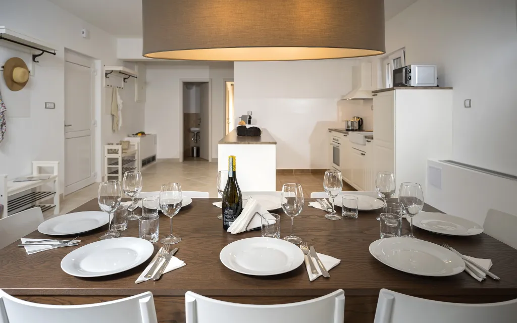 Contemporary Villa with Pool in Stari Grad