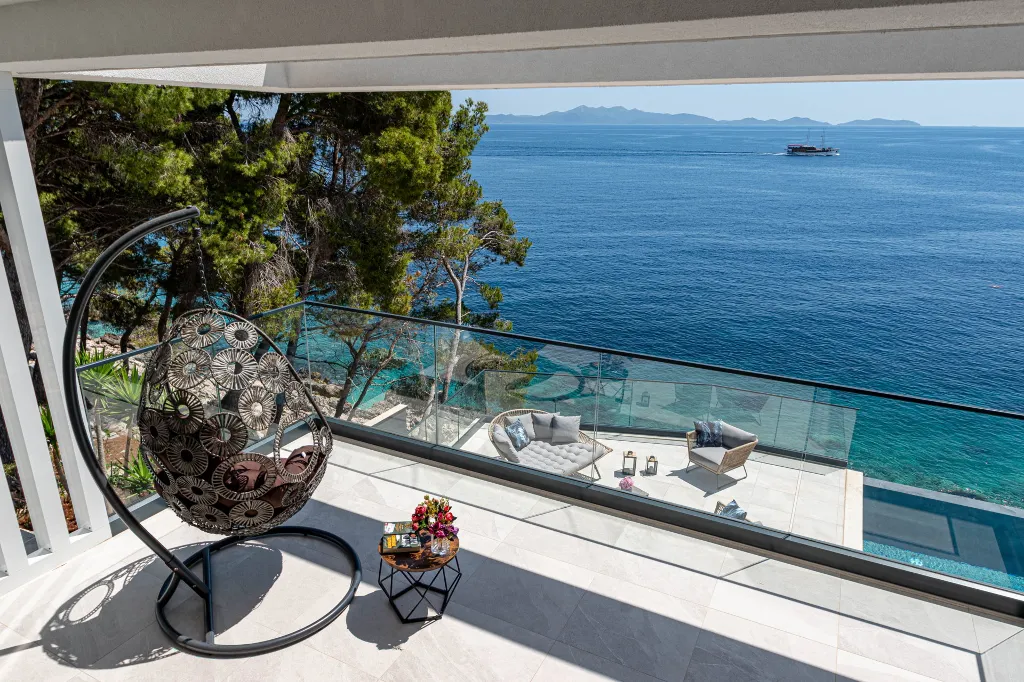 Seaside Villa Retreat with Pool in Blato