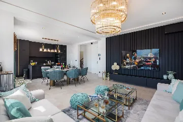 Contemporary Villa with Pool in Okrug Gornji