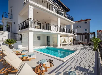 Contemporary Villa with Pool in Okrug Gornji