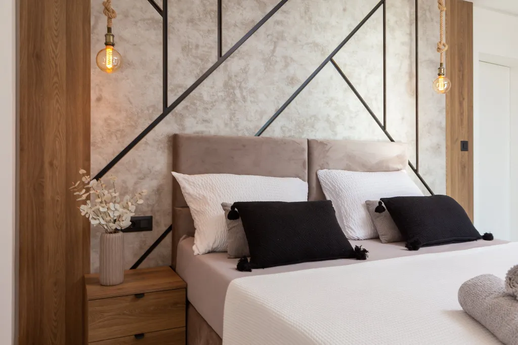 Contemporary Villa with Pool in Okrug Gornji