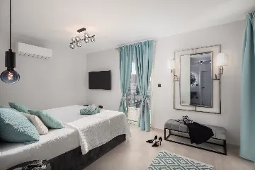 Contemporary Villa with Pool in Okrug Gornji