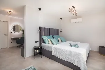 Contemporary Villa with Pool in Okrug Gornji