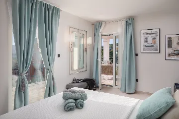 Contemporary Villa with Pool in Okrug Gornji