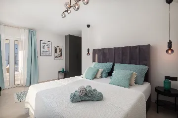 Contemporary Villa with Pool in Okrug Gornji