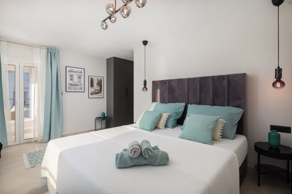 Contemporary Villa with Pool in Okrug Gornji