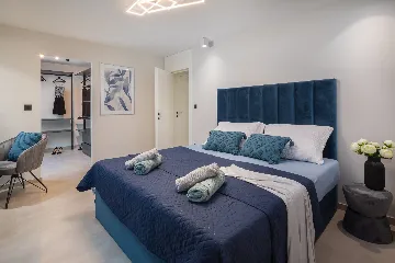 Contemporary Villa with Pool in Okrug Gornji