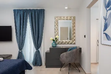 Contemporary Villa with Pool in Okrug Gornji