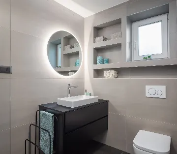 Contemporary Villa with Pool in Okrug Gornji