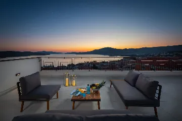 Contemporary Villa with Pool in Okrug Gornji