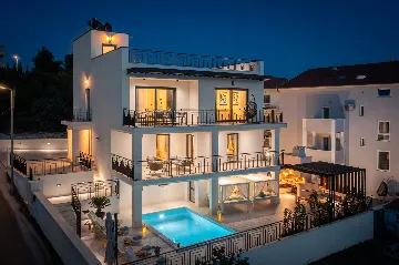 Contemporary Villa with Pool in Okrug Gornji