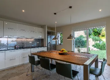 Spacious Hillside Villa with Pool in Potomje