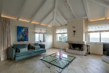 Spacious Hillside Villa with Pool in Potomje