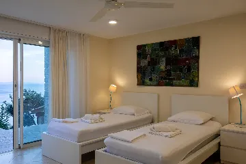 Spacious Hillside Villa with Pool in Potomje