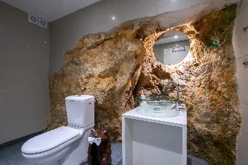 Spacious Hillside Villa with Pool in Potomje