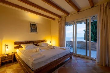 Spacious Hillside Villa with Pool in Potomje