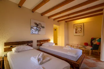 Spacious Hillside Villa with Pool in Potomje