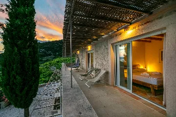 Spacious Hillside Villa with Pool in Potomje