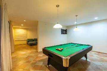 Spacious Hillside Villa with Pool in Potomje