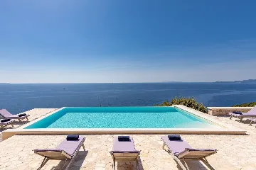 Spacious Hillside Villa with Pool in Potomje