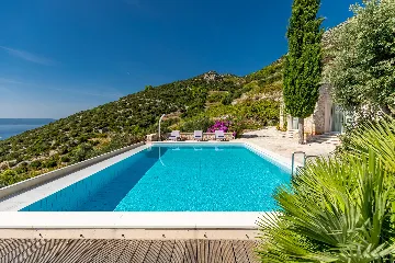 Spacious Hillside Villa with Pool in Potomje