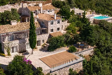 Spacious Hillside Villa with Pool in Potomje