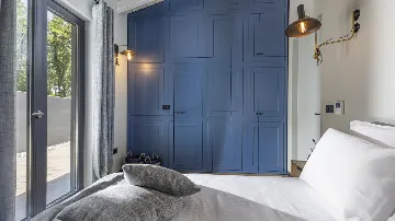 Modern Villa with Infinity Pool in Pazin