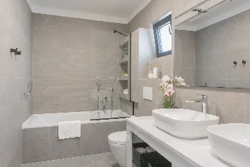 Modern Villa with Pool and Jacuzzi in Sevid