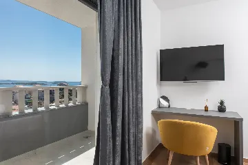 Modern Villa with Pool and Jacuzzi in Sevid