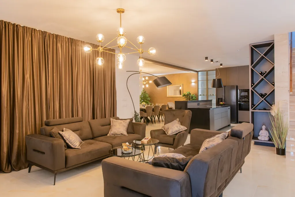 Modern Villa with Pool and Jacuzzi in Sevid
