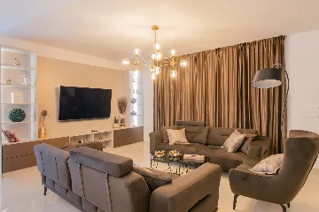 Modern Villa with Pool and Jacuzzi in Sevid