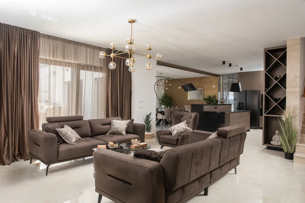 Modern Villa with Pool and Jacuzzi in Sevid